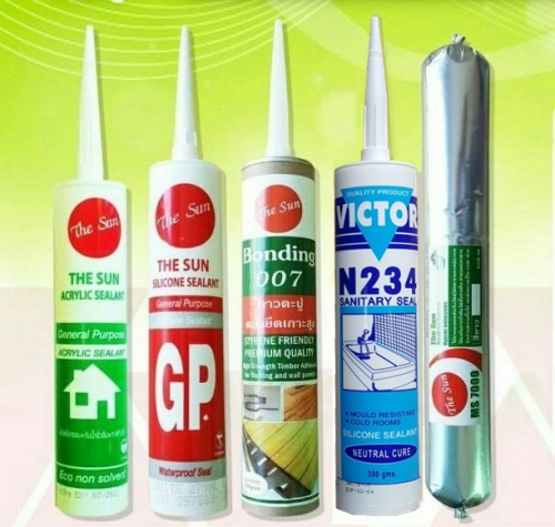 The Sun เป็นกาวอะคริลิคยาแนวสีพิเศษ ยอดขายอันดับ 1 มีสีให้เลือกมากกว่า 22 สี ได้แก่ สีขาว โอ๊ค เมเปิ้ล เทาอ่อน เทาเข้ม ทีค(สัก) โกลเด้นทีค(สักทอง) บีช เชอรี่ อเมริกันไวท์แอท ฯลฯ (ดูเฉดสีได้จากแผ่นชาดสี) เพื่อนำไปใช้ปิดรอยต่อยาแนว เนื้อกาวไม่ยุบตัว ยืดหยุ่นดี ยึดเกาะวัสดุได้หลายประเภท ทาสีทับได้   | https://thai-seal.com